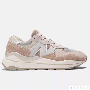 NEW New Balance 57/40 Sneakers